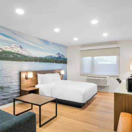 Clarion Pointe Kent - Seattle South