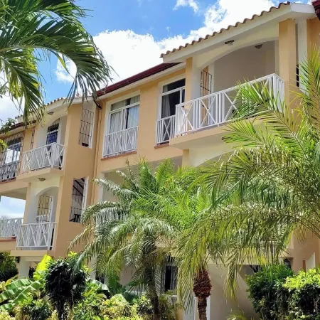 Apartment 5 Mins Walk To The Beach