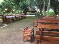 The Creek Garden Resort - parking