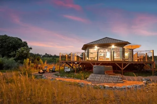 Romantic Stargazing Retreat in Nature w/ Hot Tub, Sauna + Outdoor Shower - 4 星級