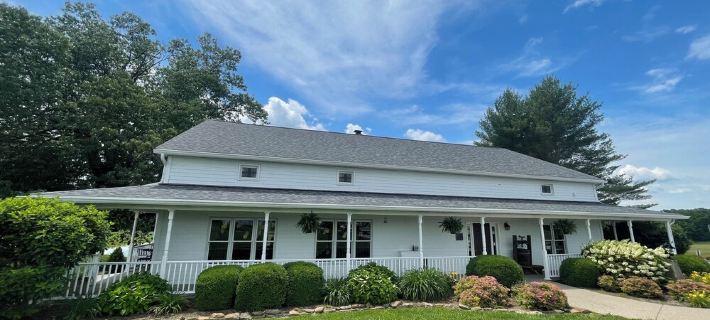 Sip & Stay at StarView Vineyards Hotels in Union County