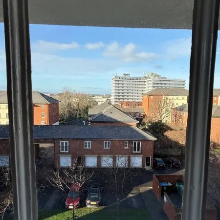Boutique Penthouse Stay in Gloucester Free Parking