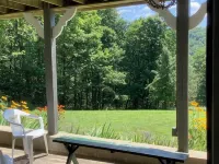 Secluded 60-Acre Chalet with View & Private Ponds - 3성급