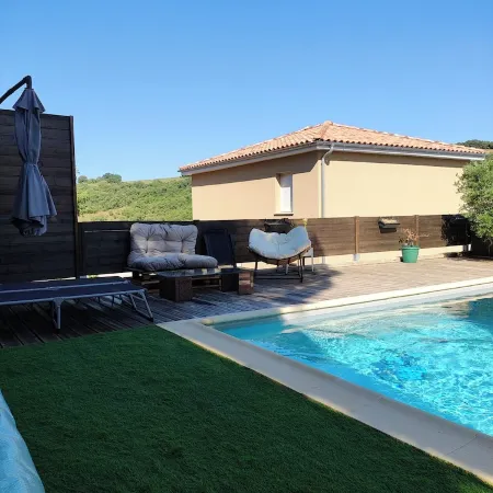 Maison Paisible Dans les Hauteurs de Millau