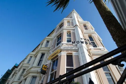 The Mowbray - parking