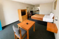 Relax Inn Dover Near Speedway - parking