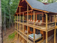 Spacious Mountain Cabin w/Mountain Views, Hot Tub & Game Room! - Bjergudsigt