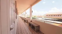 The Phant Hotel - Balkon