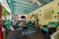Tropical Paradise Home Steps to Beach Heated Pool Game Rm Singer Island Retreat! - Homestays