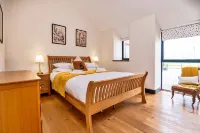 Luxury Lodge With Swim Spa for 8 - 3-Star