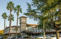 DoubleTree by Hilton Campbell - Pruneyard Plaza - parking