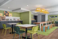 Spark by Hilton Watertown - parking