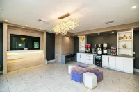 Palace Inn Blue IAH East - 2-Star