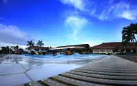 Grage Hotel Bengkulu - Pools