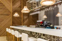 Hilton Garden Inn Santa Marta - bar