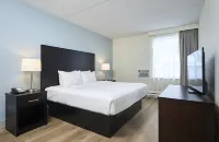 Canad Inns Destination Centre Windsor Park - พร้อมWifi