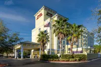Hampton Inn & Suites by Hilton Jacksonville Deerwood Park - Pet friendly