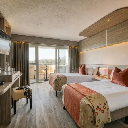 The Gleneagle Hotel & Apartments
