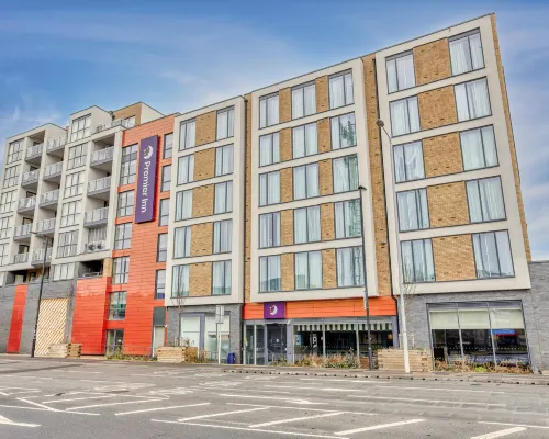 Premier Inn London New Southgate Hotels near Highgate