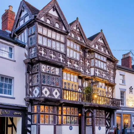 CBH The Feathers Hotel & Restaurant