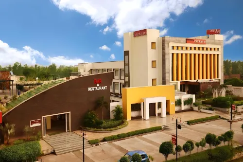 MB Greens Clarks Inn, Moradabad - parking
