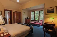 Franklin Manor - Boutique