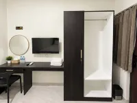 Collection O near Transmall Padang formerly New Living - 3성급