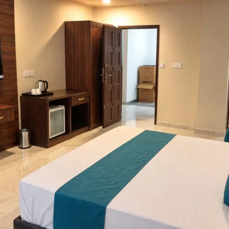 Tanora Hotels