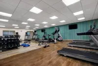 Holiday Inn Express & Suites Milwaukee - Brookfield Hotels in Brookfield
