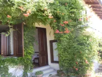 Cascina Bricchetto Langhe, Southern Piedmont, Italy - Homestays