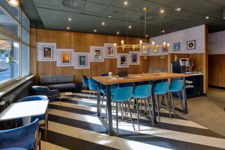 T H E Darmstadt Отели рядом со станцией RAILWAY STATION/HBF DARMSTADT RAILWAY STATION