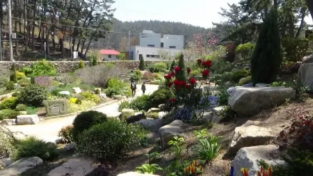 Taean Cheollipo Jeonmangjoeun Pension Отели рядом с достопримечательностью «Mallip'o-haesuyokchang»