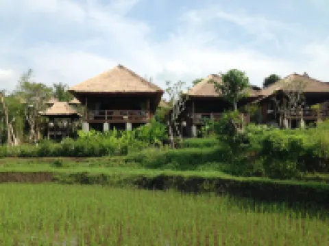 Sawah Indah Villa Hotel berhampiran Mount Agung