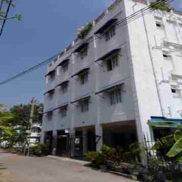 Queens Park Apartments Hotel Exterior