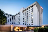 New York LaGuardia Airport Marriott Hotels near St John's University