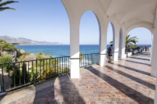 Hostal Marissal by Dorobe