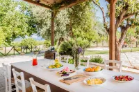 Authentic Sicilian Charm with Pool, Sea View, Parking & Wi.fi