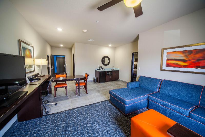 Holiday Inn Express & Suites Oklahoma City Southeast, an Ihg Hotel