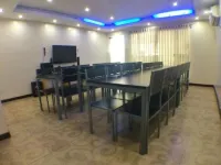 Cindy Kelly Hotel Các khách sạn gần Trung tâm mua sắm Harbor Point