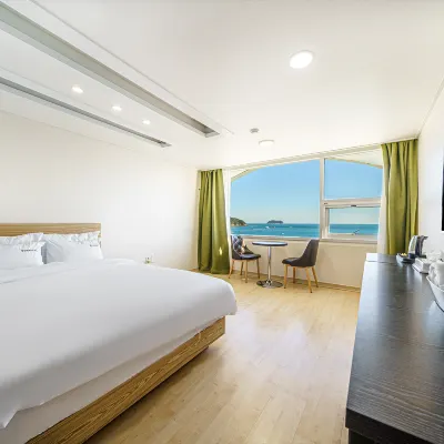 Geojedo Hakdong View Hotel Hotels near Sinseondae Cliff