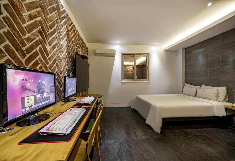 울산 달동 호텔 H2