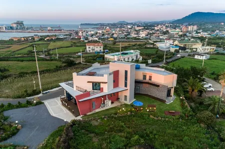 Jeju Aewol Sea & Star Pension