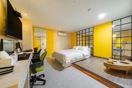 Cheongju Sum Hotel Отели рядом с достопримечательностью «Университет Чхонджу»