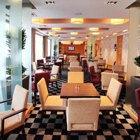 Holiday Inn Express BIRMINGHAM - REDDITCH by IHG