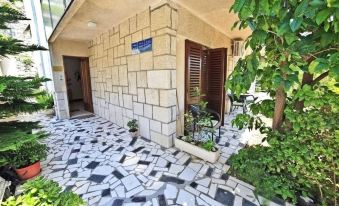 Dragi - Great Location & Comfortable - A2