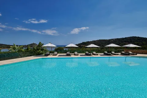 Conrad Chia Laguna Sardinia