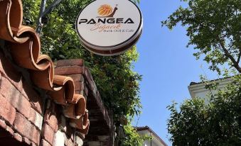 Pangea Sigacik Pansiyon & Bistro