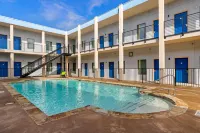 Quality Inn & Suites Hotels in Elgin