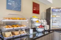 Comfort Inn - breakfast