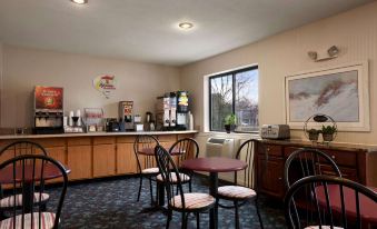 Super 8 by Wyndham Cromwell/Middletown